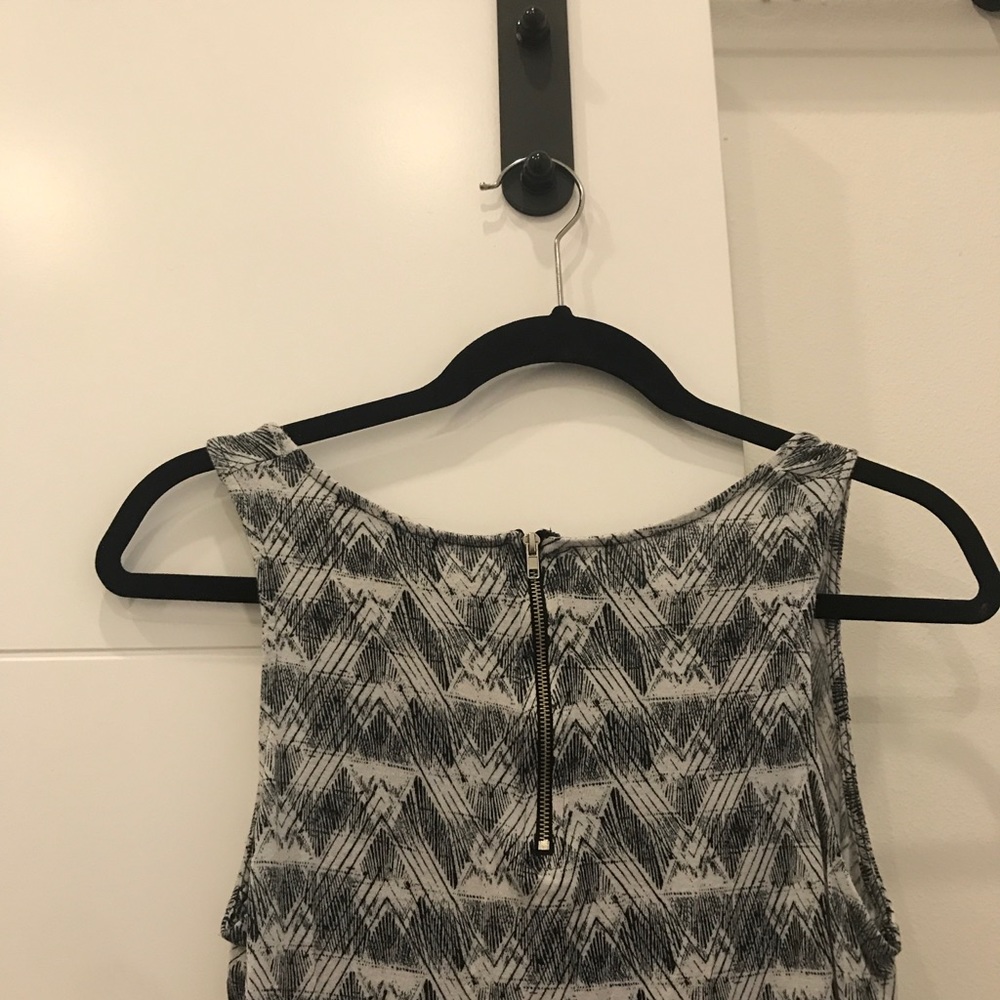 Flowly Top - Picture 4 of 4